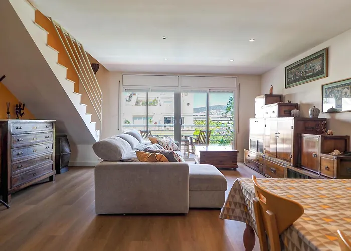 Panoramic Terraces By Hello Homes *